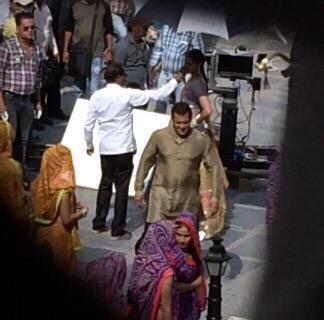 On the sets of Prem Ratan Dhan Payo Salman khan,Prem Ratan Dhan Payo,first look,Sonam Kapoor,photos