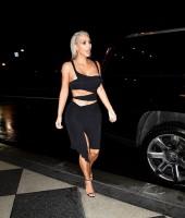 Kim Kardashian,Kim Kardashian abs,Kim Kardashian ample assets,Kim Kardashian bikini pics,Kim Kardashian bikini images,Kim Kardashian bikini stills,Kim Kardashian curves,Kim Kardashian curves pics,Kim Kardashian flaunts curves,Kim Kardashian curves pics,Ki
