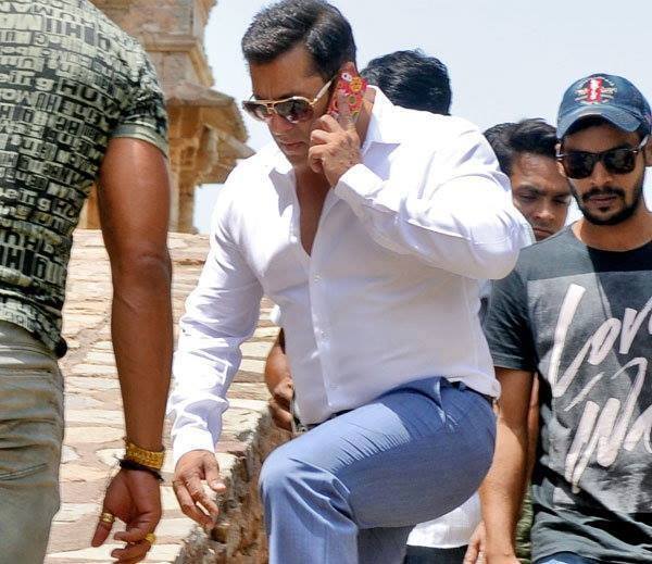 On the sets of Prem Ratan Dhan Payo Salman khan,Prem Ratan Dhan Payo,first look,Sonam Kapoor,photos