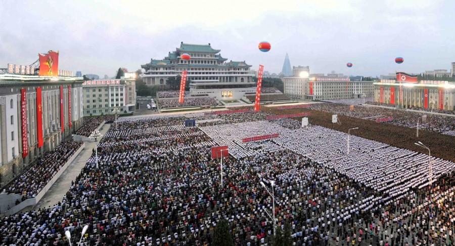 Pyongyang city civilians celebrate the successful completion of the hydrostatic test for the intercontinental ballistic rocket installation in this undated photo released by North Korea's Korean Central News Agency (KCNA) in Pyongyang September 6, 2017. North Korea,North Korea celebrates nuclear test,nuclear test,hydrostatic test,intercontinental ballistic rocket