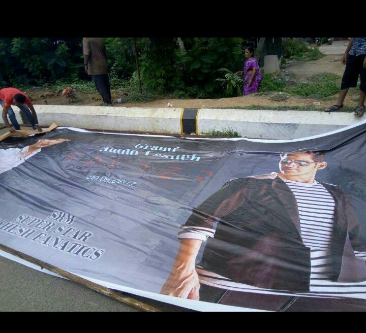 Mahesh plays an intelligence bureau officer in "Spyder", directed by A.R. Murugadoss. The project marks the first time Murugadoss and Mahesh have collaborated. Mahesh Babu,Spyder audio launch,Spyder audio,Spyder,Spyder audio launch pics,Spyder audio launch images,Spyder audio launch stills,Spyder audio launch pictures,Spyder audio launch photos