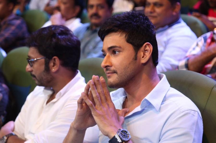 Actor Mahesh Babu at Spyder audio launch. Mahesh Babu,actor Mahesh Babu,Mahesh Babu at Spyder audio launch,Spyder audio launch,Spyder audio,Spyder audio launch pics,Spyder audio launch images,Spyder audio launch stills,Spyder audio launch pictures