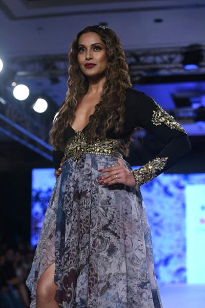 Bipasha Basu displays the creation of fashion designer Rocky S during the "Bombay Times Fashion Week" 2017. Bipasha Basu,actress Bipasha Basu,Bipasha Basu walks the ramp for Rocky S,Bombay Times Fashion Week,Bombay Times Fashion Week 2017