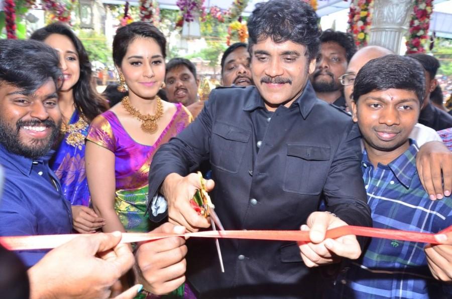 Nagarjuna launches South India Shopping Mall. Nagarjuna,Raashi Khanna,Pragya Jaiswal,South India Shopping Mall,Nagarjuna Akkineni