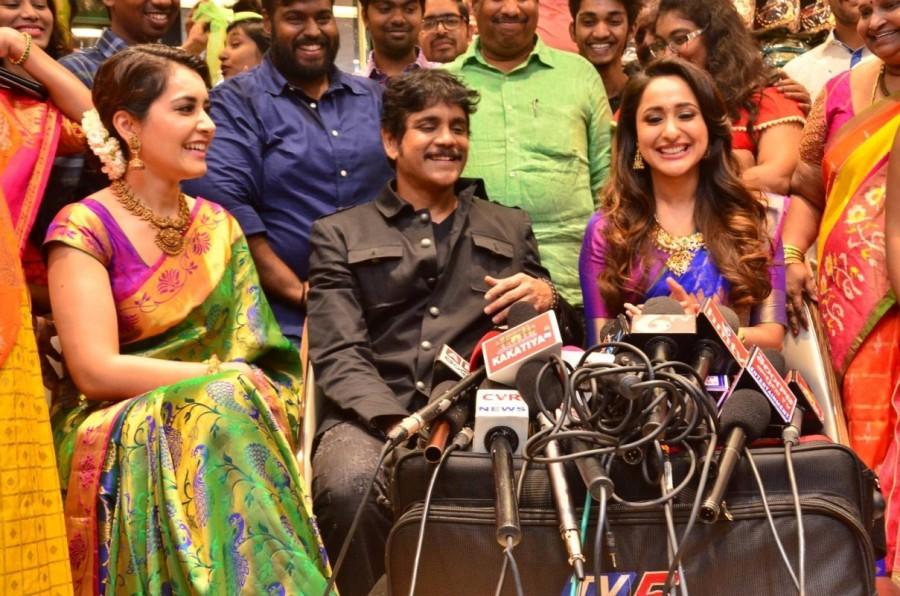 Nagarjuna Akkineni, Raashi Khanna and Pragya Jaiswal launches South India Shopping Mall. Nagarjuna,Raashi Khanna,Pragya Jaiswal,South India Shopping Mall,Nagarjuna Akkineni