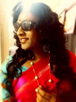 South Indian actor Vijay Sethupathi plays as transgender in new movie Aneethi Kathaigal. Starring Nadhiya, Fahad Fazil, Mysskin, Samantha & Gayathri Bagavathy in the lead role.