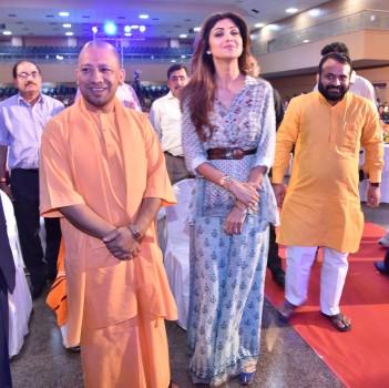Actress Shilpa Shetty meets UP Chief Minister Yogi Adityanath in Lucknow on Sept 12, 2017.