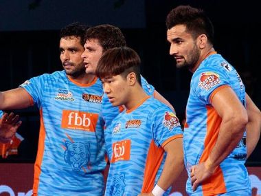 Bengal Warriors scripted a memorable comeback as Jang Kun Lee scored in the dying seconds to win the match 32-31. Pro Kabaddi 2017,Pro Kabaddi,Bengal Warriors edge past Telugu Titans,Bengal Warriors beats Telugu Titans,Bengal Warriors,Telugu Titans,PKL,PKL 2017