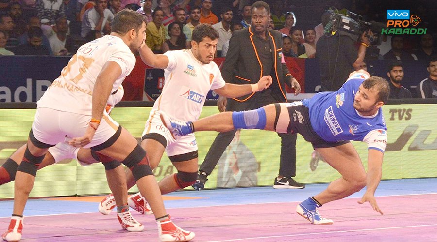 Pro Kabaddi 2017: Haryana Steelers beat Dabang Delhi by 27-24. Pro Kabaddi 2017,Pro Kabaddi,Haryana Steelers stun Dabang Delhi,Haryana Steelers beat Dabang Delhi,Haryana Steelers,Dabang Delhi