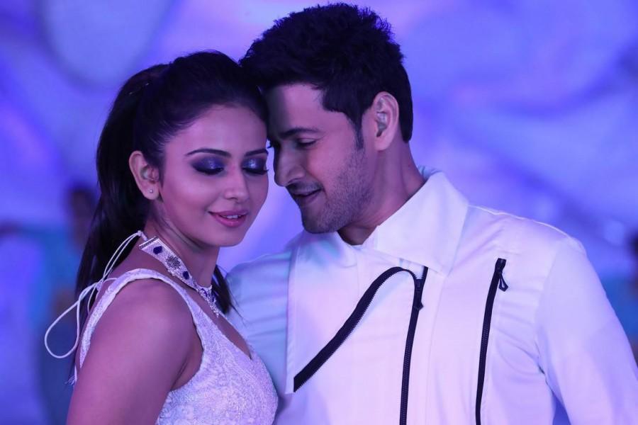 Interestingly, Mahesh has dubbed in his own voice for the Tamil version of the teaser. Mahesh Babu,Rakul Preet Singh,Mahesh Babu and Rakul Preet Singh,Spyder,mahesh babu spyder,Spyder movie stills,Spyder movie pics,Spyder movie images,Spyder movie pictures,Spyder movie photos