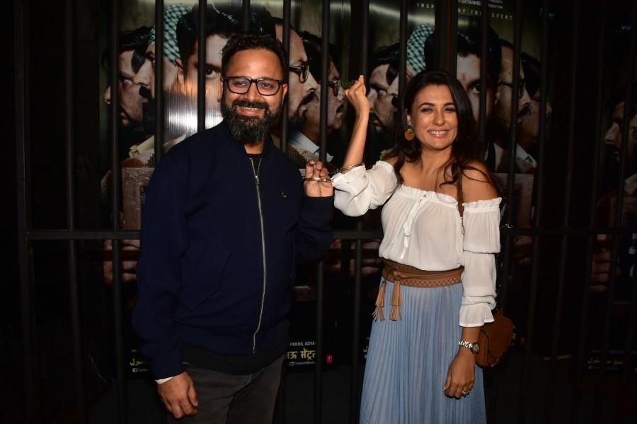 In addition to these legendary stars, the special screening also witnessed Bollywood directors. Receiving the guests on the red carpet were the Lucknow Central cast members Farhan Akhtar, Ravi Kishen and Diana Penty. The proud actors were delighted on receiving positive feedback from the guests. Lucknow Central,Lucknow Central special screening,Lucknow Central special screening pics,Salim Khan,Helen,Farhan Akhtar,Diana Penty,Ravi Kishen