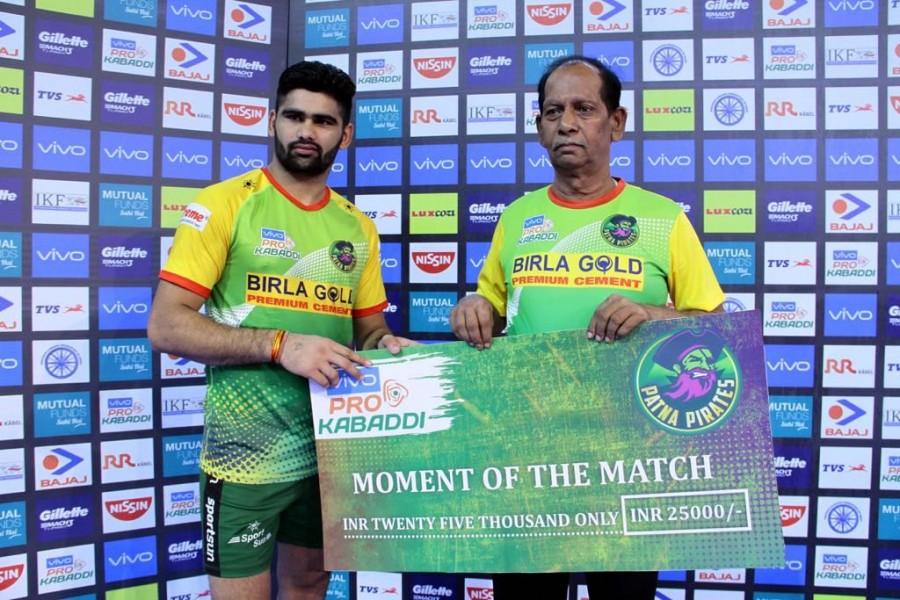 Patna Pirates wasted little time to inflict an all out as they led 10-2 after four minutes. Nilesh Salunke and Rahul then got raid points for the Titans as they trailed 7-11 in the seventh minute. The Titans came back strongly as they inflicted an all out in the 11th minute to lead 12-11. Pro Kabaddi 2017Pro Kabaddi,Patna Pirates hammer Telugu Titans,Patna Pirates beats Telugu Titans,Patna Pirates,Telugu Titans
