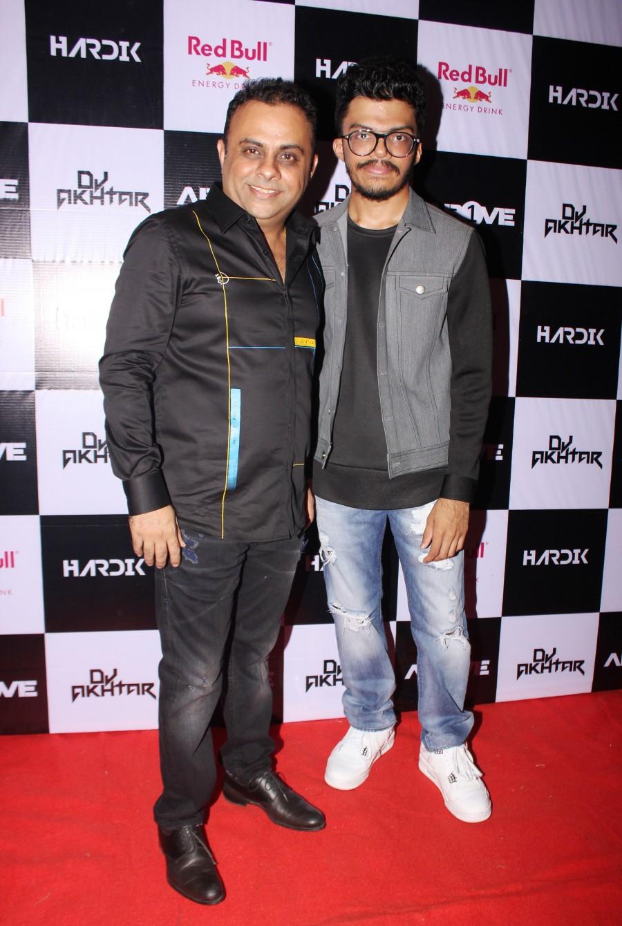 Celebrities of the likes of Vinod Kambli, Lesle Lewis, Rishi Bhutani, Rahul Kanal, Jay Bhanushali, Arjun Bijlani, Kripesh Sanghavi of 1Above, Leeza Bindra, Amar Shah among others walked in hordes to cheer the DJ duo. Arjun Bijlani,Amar Shah,DJ Akhtar,DJ Hardik,Vinod Kambli,Narendra Hirani,Rahul Kanal,Lesle Lewis,1Above