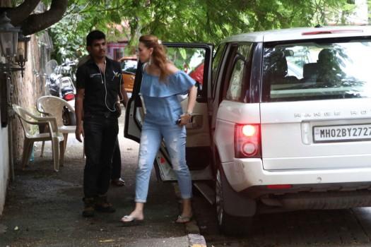 TV personality Iulia Vantur snapped at Hakim's salon Bandra.