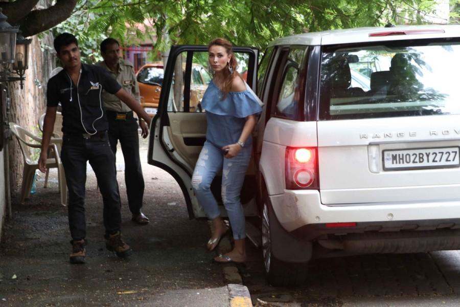 TV personality Iulia Vantur spotted at a popular salon in Bandra, Mumbai. Iulia Vantur,salman khan iulia vantur,Iulia Vantur salman khan,Salman Khan,Iulia Vantur spotted at Hakim salon,Hakim salon