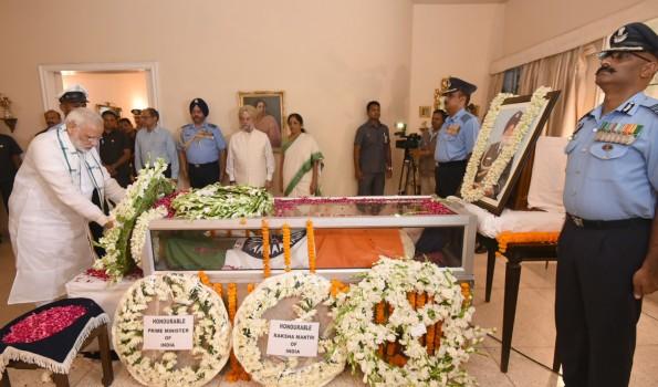 Prime Minister Narendra Modi on Sunday evening visited the house of Marshal of Air Force Arjan Singh, who passed away on Saturday, to pay his tributes.