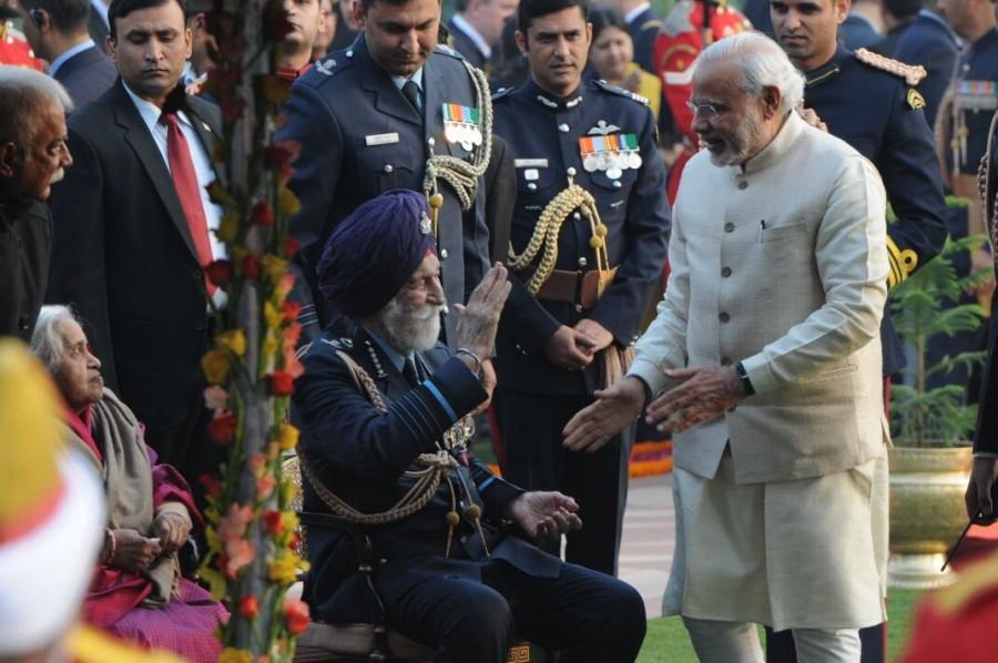 In Delhi, Defence Minister Nirmala Sitharaman laid a wreath on the late air warrior's body on behalf of the Prime Minister. Narendra Modi,PM Narendra Modi,Narendra Modi remembers Marshal,Narendra Modi remembers Arjan Singh,Arjan Singh,Arjan Singh rare pics,Arjan Singh rare images,Arjan Singh rare stills,Arjan Singh rare pictures