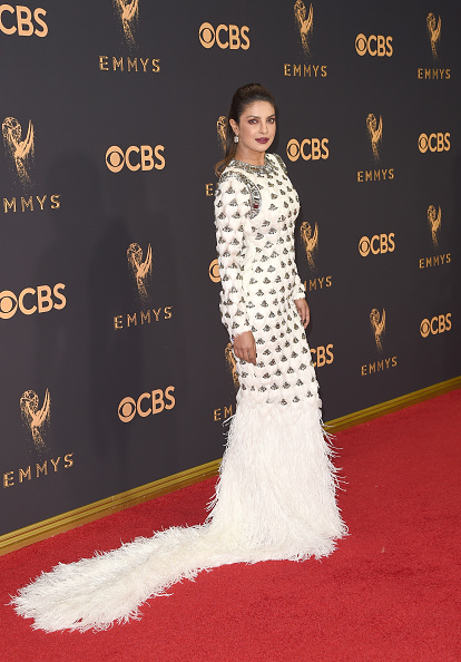 In terms of accessories, she chose to go minimalistic with only a pair of earrings which added elegance to her look. Emmy Awards 2017,Emmy Awards,Priyanka Chopra dazzles in white,Priyanka Chopra,Priyanka Chopra at Emmy Awards 2017,Priyanka Chopra at Emmy Awards