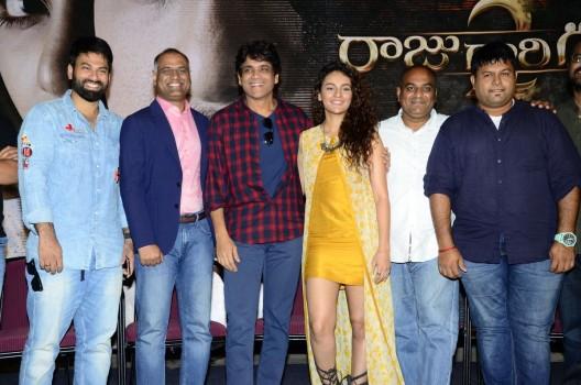 Raju Gari Gadhi 2 trailer launch event held today in Hyderabad. Celebs like Nagarjuna Akkineni, Seerat Kapoor, Music director S. Thaman and others graced the event.