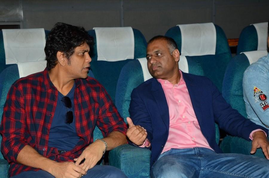 Nagarjuna Akkineni, S. Thaman at Raju Gari Gadhi 2 trailer launch. Nagarjuna Akkineni,Seerat Kapoor,thaman S,S. Thaman,Music director S. Thaman,Raju Gari Gadhi 2 trailer,Raju Gari Gadhi 2,Raju Gari Gadhi 2 trailer launch,Raju Gari Gadhi 2 trailer launch pics,Raju Gari Gadhi 2 trailer launch images,Raju Gari Gadhi 2 trail