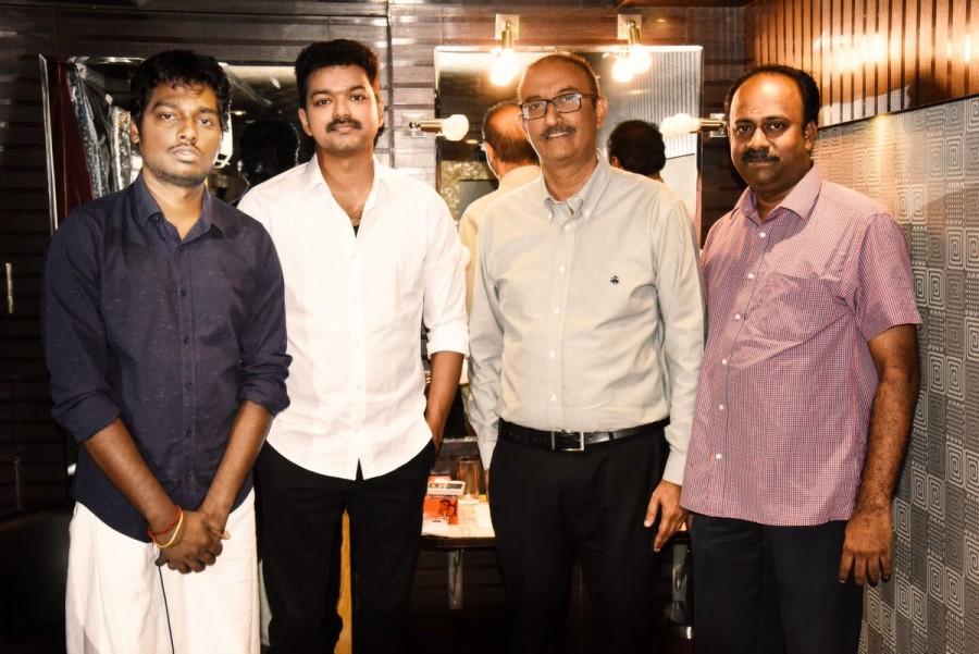 Ilayathalapathy Vijay dubs for Adirindhi (Mersal) in Telugu. Thalapathy Vijay,Vijay,actor Vijay,Vijay dubs for Adirindhi,Vijay dubs for Mersal,Mersal,Mersal dubbing,Mersal movie dubbing,Atlee,Ilayathalapathy Vijay