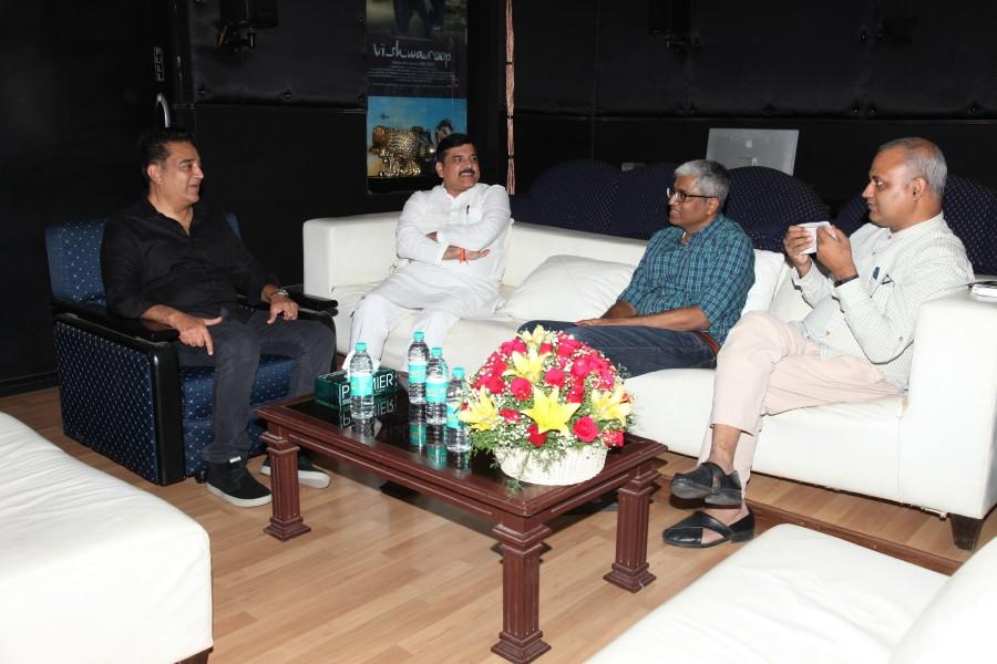 After Kejriwal flew down here and met Kamal Haasan at his residence for around one hour, the actor, who has increasingly made political statements, said it was "a great privilege" that the Delhi Chief Minister desired to meet him. Arvind Kejriwal,CM Arvind Kejriwal,Arvind Kejriwal meets Kamal Hassan,Kamal Hassan meets Arvind Kejriwal
