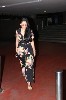 Sanjay Dutt wife Manyata Dutt spotted at Chhatrapati Shivaji Maharaj International airport.