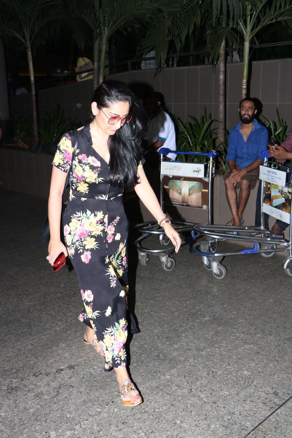 Actress Manyata Dutt spotted at Chhatrapati Shivaji Maharaj International airport in Mumbai. Manyata Dutt,sanjay dutt manyata dutt,Manyata Dutt spotted at airport,Manyata Dutt snapped at airport,Manyata Dutt pics,Manyata Dutt images,Manyata Dutt stills,Manyata Dutt pictures,Manyata Dutt photos