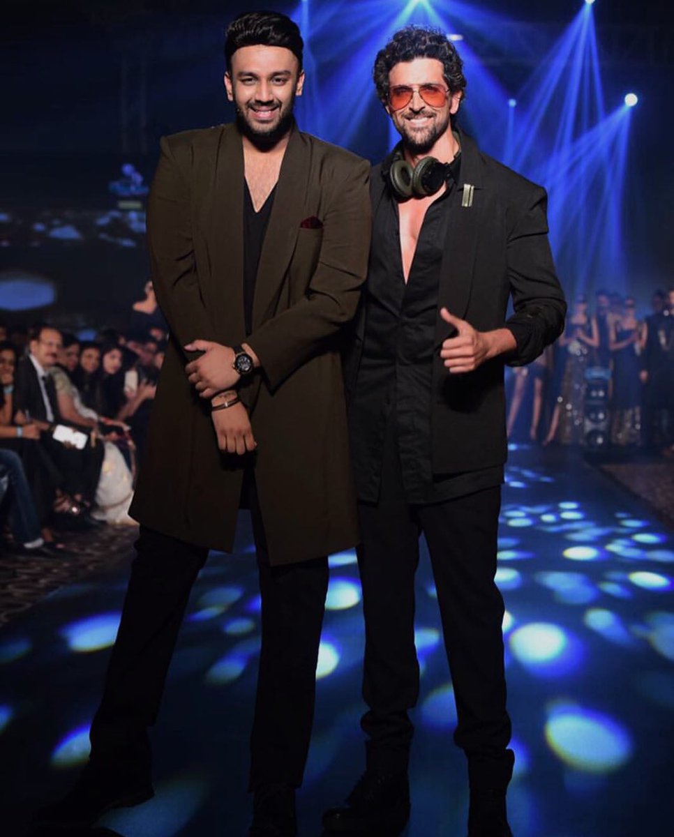 Bollywood actor Hrithik Roshan walks the ramp for designer Nikhil Thampi. Hrithik Roshan,actor Hrithik Roshan,Hrithik Roshan walks the ramp,Nikhil Thampi,designer Nikhil Thampi,Tech Fashion Tour
