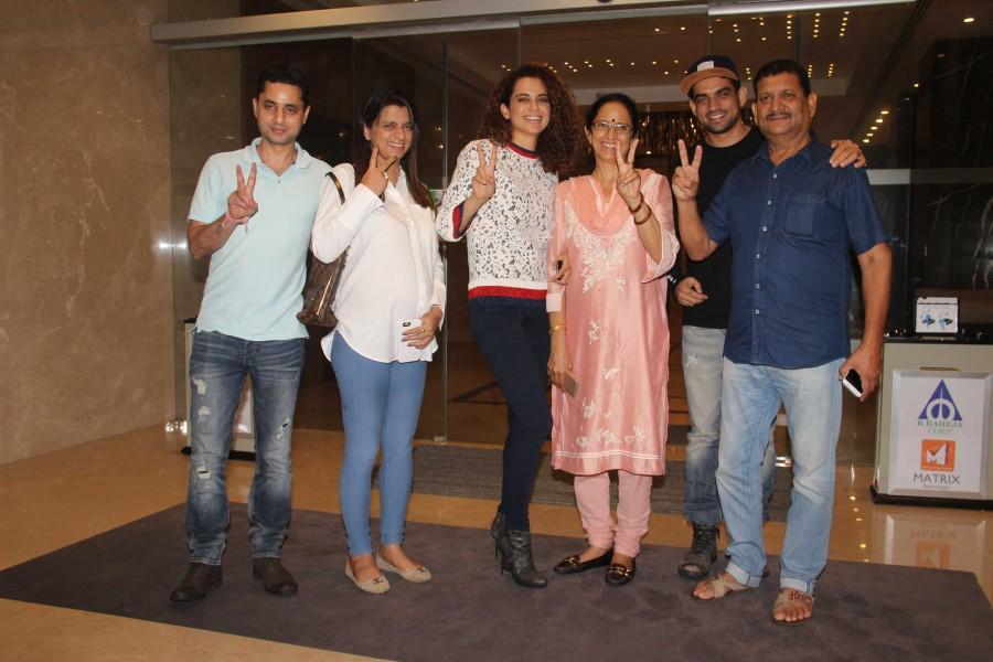 Bollywood actress Kangana Ranaut spotted with her family at Yauatcha Bandra BKC. Kangana Ranaut,actress Kangana Ranaut,Kangana Ranaut spotted with her family,Kangana Ranaut with her family,Kangana Ranaut at Yauatcha Bandra BKC