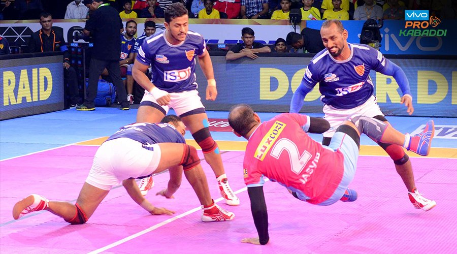 U Mumba kept their play-offs hopes alive beating Dabang Delhi 30-28 in the opening game of the Delhi leg of the Pro Kabaddi League (PKL) season 5 at the Thyagaraj Sports Complex here on Friday. Shrikant Jadhav scored 10 points whereas Kashiling Adake chipped in with seven points for U Mumba, who are now third in Zone A with 44 points from 16 matches. The hosts squandered their early nine-point lead in the first half and couldn't keep their composure in the last five minutes to languish at the bottom of the table in Zone A with 29 points from 13 matches. Pro Kabaddi League 2017,Pro Kabaddi League,U Mumba,U Mumba beats Dabang Delhi,Dabang Delhi,PKL,PKL 5