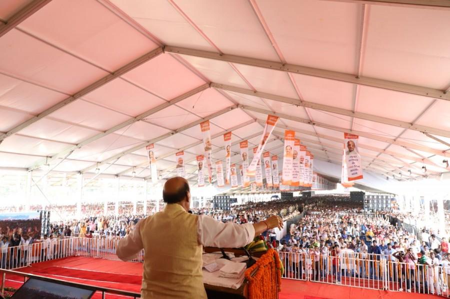 Union Home Minister Rajnath Singh lays the foundation and inaugurates various development projects during a programme organised by the Jharkhand Government in Dumka. Rajnath Singh,Union Home Minister Rajnath Singh,Rajnath Singh inaugurates various development projects