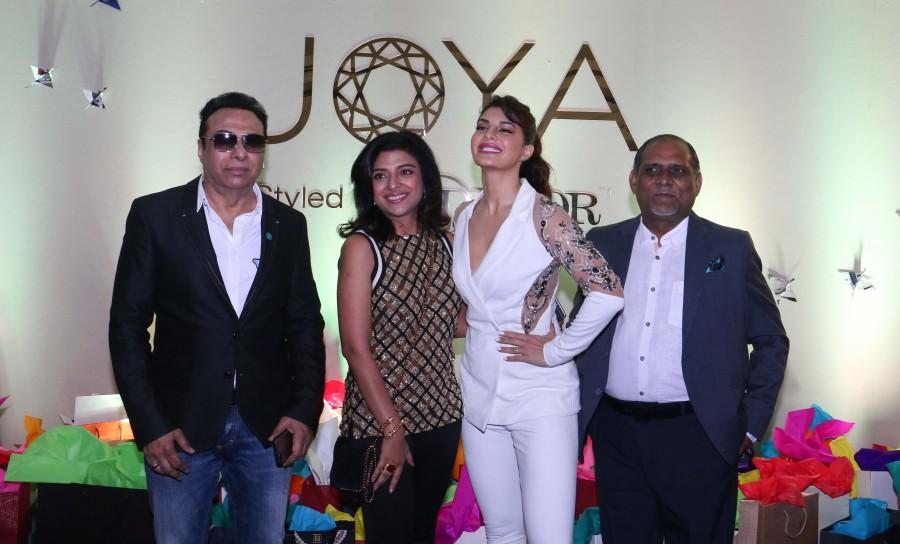 Jacqueline Fernandez and Amruta Fadnavis inaugurate Joya exhibition in Mumbai. Jacqueline Fernandes,Amruta Fadnavis,Yes Bank's Radha Kapoor,JOYA - a fashion and lifestyle exhibition