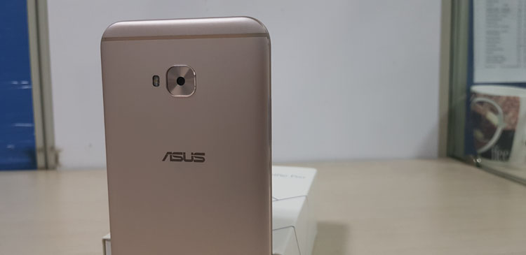 A key highlight of the smartphone is the 24MP dual-front camera set-up with a f/1.8 aperture and Sony "IMX362" dual-pixel image sensor. The front camera is also equipped with features like Phase Detection Auto Focus (PDAF), Electronic Image Stabilisation (EIS), 4K video recording, DTI (Diffusion Tensor Imaging) technology and Super Pixel technology. There is a secondary 5MP front shooter with f/2.2, 120-degree wide angle field of view and softlight LED flash. The selfie camera resolution is set to 12MP by default and that lets the user click photos in "portrait mode" (which adds DSLR-like blurred background effects to the images). One can activate the 24MP DuoPixel resolution in the settings. However, switching to this mode does not let the user try "portrait mode". ASUS Zenfone 4 Selfie Pro,ASUS Zenfone,ASUS Zenfone 4,ASUS Zenfone 4 Selfie Pro pics,ASUS Zenfone 4 Selfie Pro images,ASUS Zenfone 4 Selfie Pro stills,ASUS Zenfone 4 Selfie Pro pictures,ASUS Zenfone 4 Selfie Pro photos