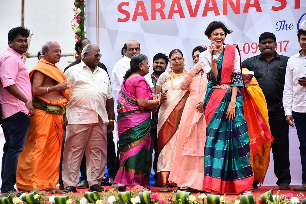 Bigg Boss Oviya at a Saravana Stores launch in OMR. Bigg Boss Tamil,Oviya,Bigg Boss fame Oviya,Oviya Bigg Boss,Bigg Boss Oviya,Oviya at Saravana stores launch,Oviya at Saravana stores launch pics,Oviya at Saravana stores launch images,Oviya at Saravana stores launch stills,Oviya at Saravana stores launch p
