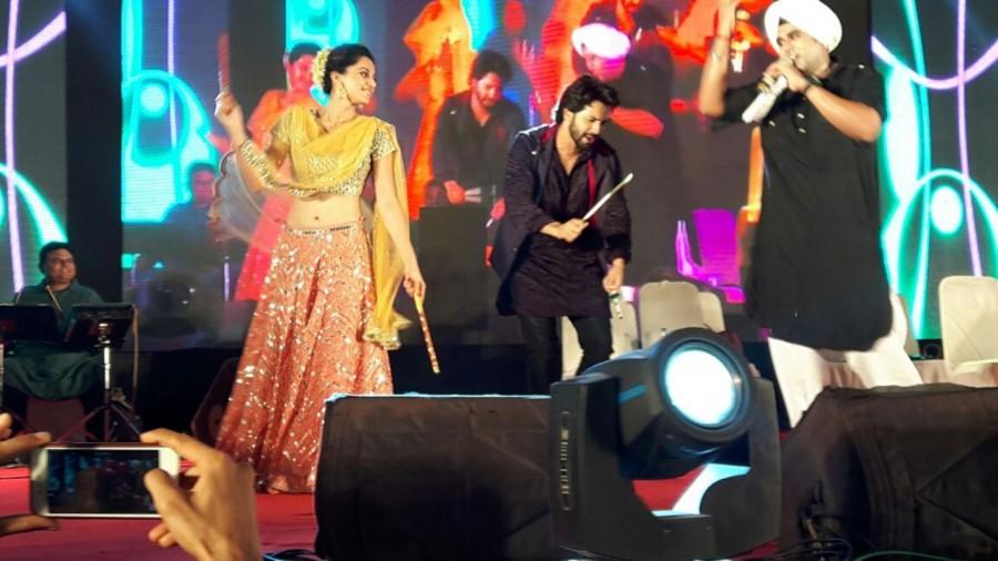 The team of 'Judwaa 2' visited Ahmedabad on Sunday night in order to celebrate the Navratri festival. Varun Dhawan along with Taapsee Pannu was seen enjoying Dandiya night in Ahmedabad, as the duo promoted their upcoming film 'Judwaa 2'. The Sajid Nadiadwala flick features Varun Dhawan in a double role. The comedy film directed by David Dhawan stars Jacqueline Fernandez and Taapsee Pannu along with Varun Dhawan. Jacqueline Fernandez,Taapsee Pannu,Varun Dhawan