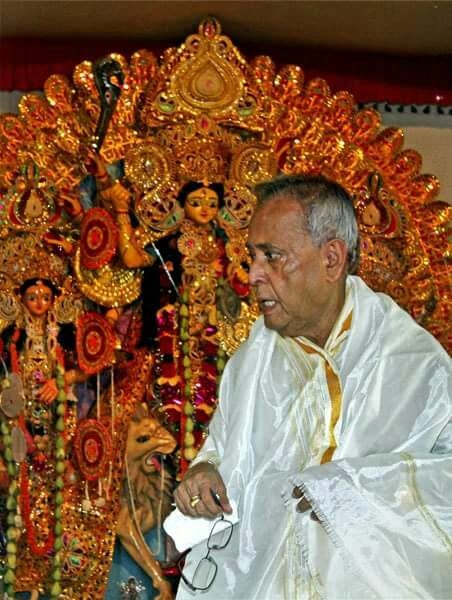 Former President Pranab Mukherjee during Durga Puja celebrations at his ancestral house in Birbhum district of West Bengal on Sept 28, 2017. Pranab Mukherjee,Pranab Mukherjee celebrates Durga Puja,Durga Puja,Durga Puja celebration,Durga Puja celebration pics,Durga Puja celebration images,Durga Puja celebration stills,Durga Puja celebration picture