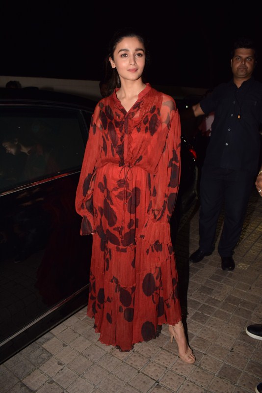Alia Bhatt at Judwaa 2 special screening. Karan Johar,Alia Bhatt,Kriti Sanon,Tiger Shroff,Disha Pathani,Akshay Kumar,Sonakshi Sinha,Juno Chopra,Anupam Kher,Judwaa 2,Judwaa 2 special screening,Judwaa 2 special screening pics,Judwaa 2 special screening images,Judwaa 2 special screening stills,Judwa