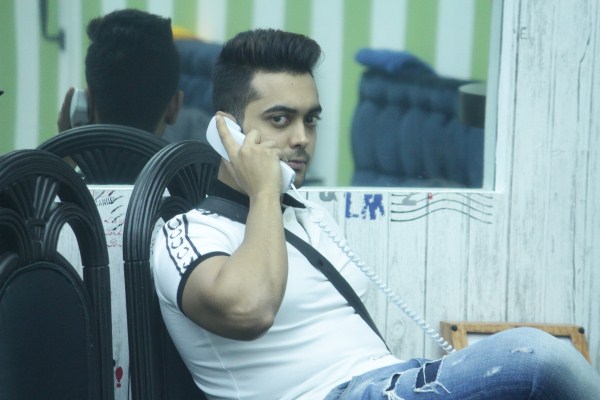 Starting off with the simplest demand for lunch, Luv Tyagi and Vikas communicate via the telephone in the house. Luv makes direct demands that irk Vikas and the two get into an altercation. Shilpa Shinde,Vikas Gupta,Hina and Benafsha,Bigg Boss 11,Bigg Boss 11 on Day 1,Salman Khan