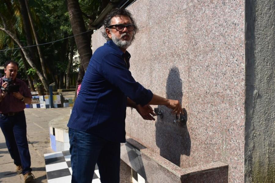 The launch was organised as an initiative of Yuva Unstoppable, wherein Rakeysh Omprakash Mehra is the chief mentor and Ronnie Screwvala, filmmaker and co-founder of UpGrad and founder of Swades Foundation. Gandhi Jayanti,Rakeysh Omprakash Mehra,Rakeysh Omprakash Mehra celebrates Gandhi Jayanti,Model Government school,Mere Pyaare Prime Minister