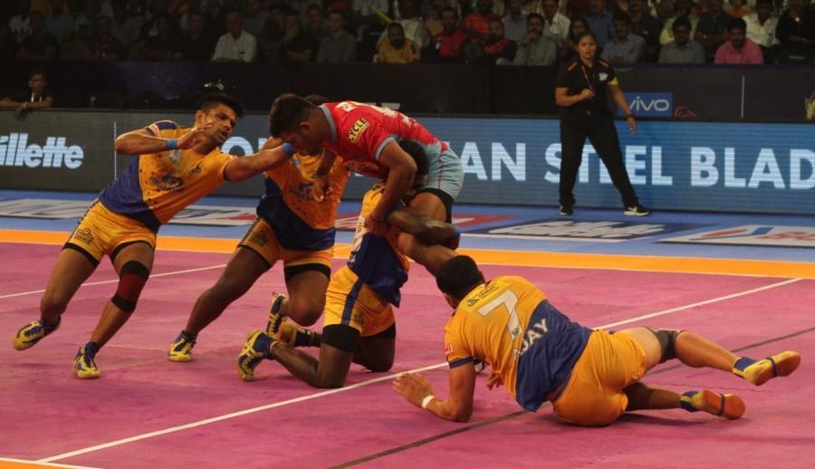 Thakur was assigned raiding duties and he didn't disappoint as he scored four points in five minutes as Thalaivas tied the match at 20-20 in the 29th minute. Holding a slight edge as they led 25-23 in the 35th minute, Jaipur sent Ajay Thakur to the bench in the 37th minute as they led 26-24. Chhillar and Pawan Kumar got a high five for Jaipur Pink Panthers in the second half. Pro Kabaddi League 2017,Pro Kabaddi League,aipur Pink Panthers beat Tamil Thalaivas,aipur Pink Panthers,Tamil Thalaivas,Inter Zone Challenge Week,PKL,PKL 2017
