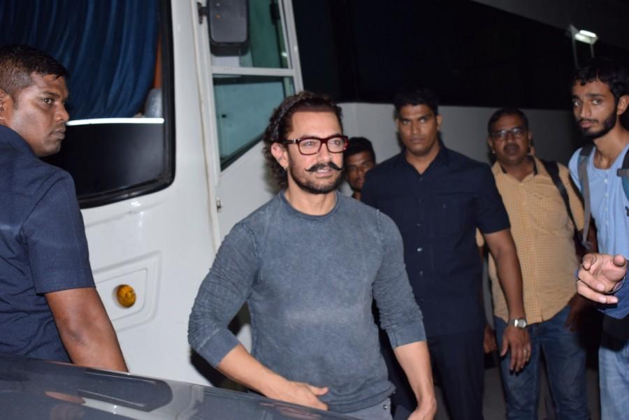 Produced by Aamir Khan, Kiran Rao under the banner name of Aamir Khan Productions, Zee Studios, and Akash Chawla, Secret Superstar is written and directed by Advait Chandan. The film is slated to release on 19th October 2017. Aamir Khan and Virat Kohli,Aamir Khan,Virat Kohli,Secret Superstar,Secret Superstar promotion,Secret Superstar movie promotion,Virat Kohli promotes Secret Superstar,Aamir Khan promotes Secret Superstar