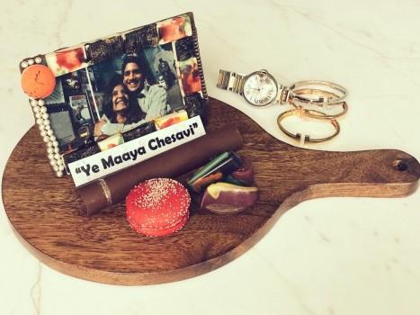 Actress Samantha took her social media networks to post the cute picture with her boyfriend Naga Chaitanya.