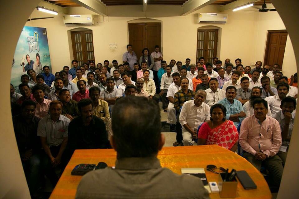 Amidst speculation that the "Dasavatharam" actor will form a political party on his birthday, Thangavelu said: "He has already made it loud and clear that he will take the political plunge. As his welfare association, we are ready to support him in his journey. Kamal has in recent weeks met Kerala Chief Minister Pinarayi Vijayan and Delhi Chief Minister Arvind Kejriwal and discussed the state of politics in Tamil Nadu. Kamal Haasan,actor Kamal Haasan,Kamal Haasan meets fans,Kamal Haasan political plunge,kamal haasan politics,kamal haasan in politics
