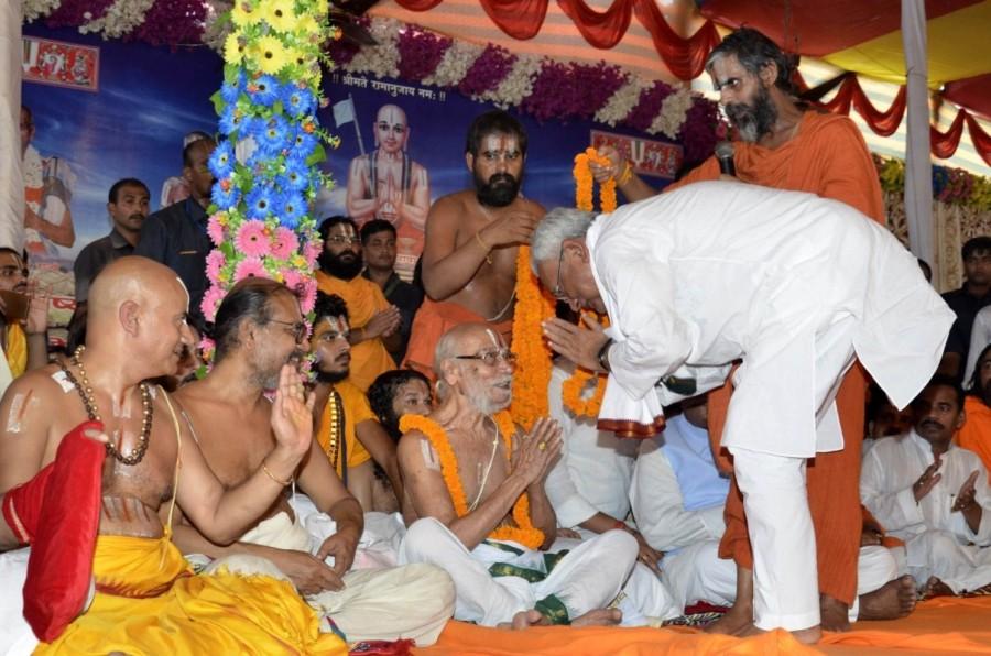 Bihar Chief Minister Nitish Kumar attends birth anniversary celebrations of Ramanuj Swami Maharaj in Arrah of Bihar's Bhojpur district on Oct 4, 2017. Bihar Chief Minister Nitish Kumar,Nitish Kumar,Bihar CM Nitish Kumar,Ramanuj Swami Maharaj,Ramanuj Swami Maharaj birthday,Ramanuj Swami Maharaj birth anniversary,Ramanuj Swami Maharaj birth anniversary celebrations