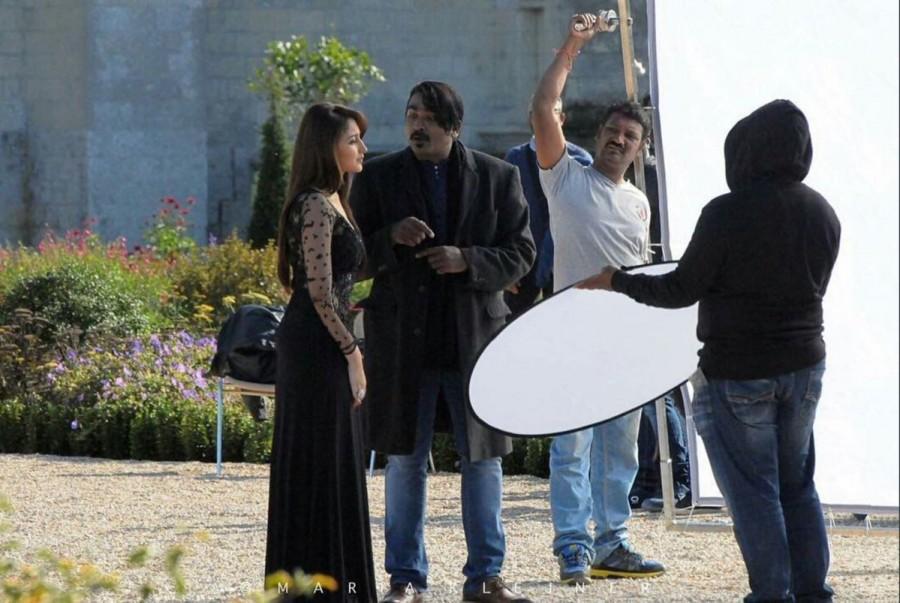 The team of Vijay Sethupathi-starrer upcoming Tamil romantic drama "Junga" will leave on Friday for a month-long shooting schedule across exotic locales in Europe. To be directed by Gokul, the film will star Vijay Sethupathi in the role of a local don. "Shivaay" fame Sayyeshaa plays the leading lady. Vijay Sethupathi and Sayyeshaa,Vijay Sethupathi,Sayyeshaa,Junga movie working stills,Junga working stills,Vijay Sethupathi new look,Vijay Sethupathi new avatar,Junga working pics,Junga on the sets,Junga working images,Junga working pictures