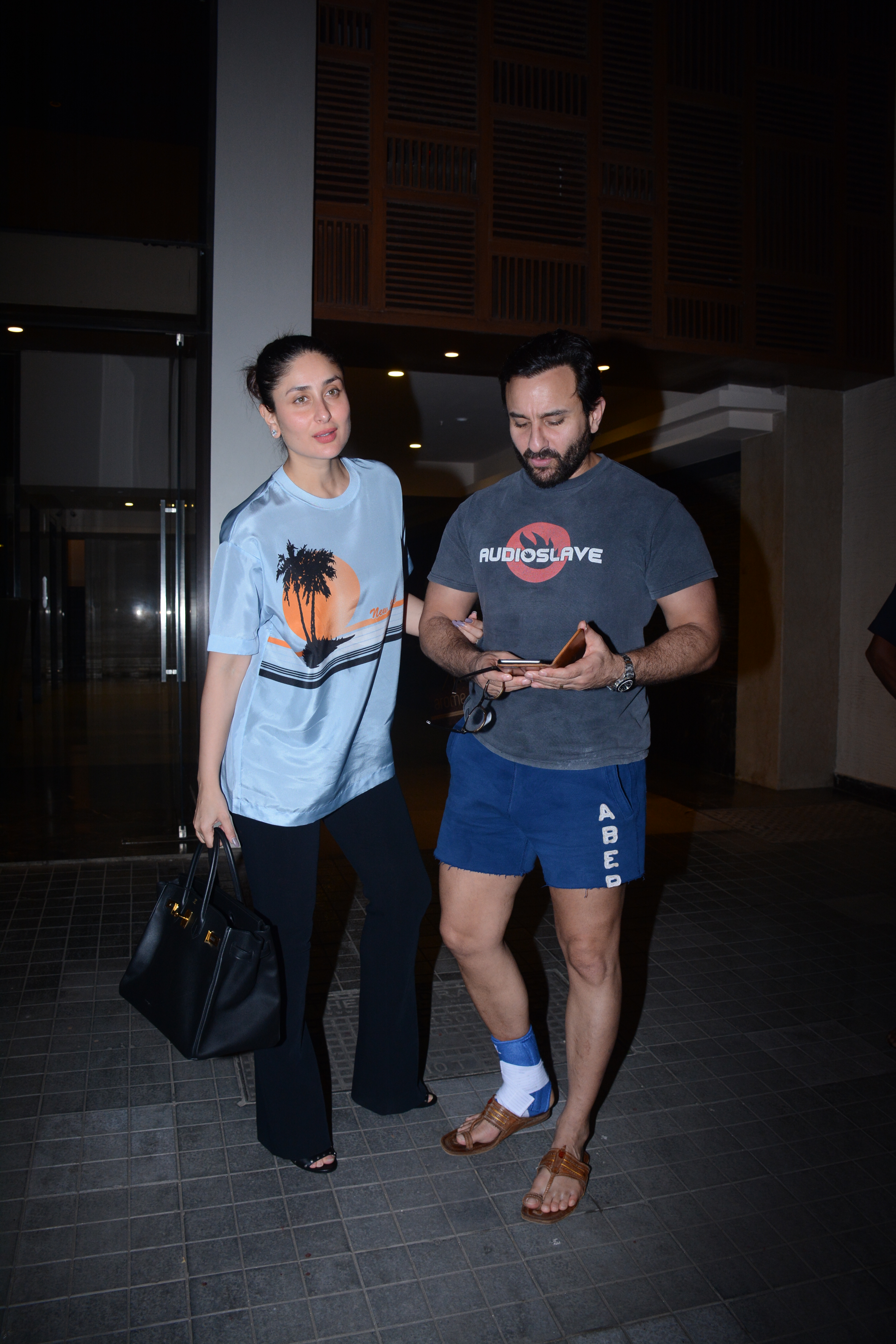 Saif Ali Khan Visits Birthday Girl Soha Along With Kareena And Taimur ...