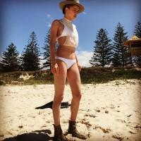 Amber Heard,model Amber Heard,Amber Heard flaunts her toned figure,Amber Heard in vibrant bikini,Amber Heard in bikini,Amber Heard bikini,Amber Heard bikini pics,Amber Heard bikini images,Amber Heard bikini stills,Amber Heard bikini pictures,Amber Heard b