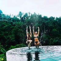 Amber Heard,model Amber Heard,Amber Heard flaunts her toned figure,Amber Heard in vibrant bikini,Amber Heard in bikini,Amber Heard bikini,Amber Heard bikini pics,Amber Heard bikini images,Amber Heard bikini stills,Amber Heard bikini pictures,Amber Heard b