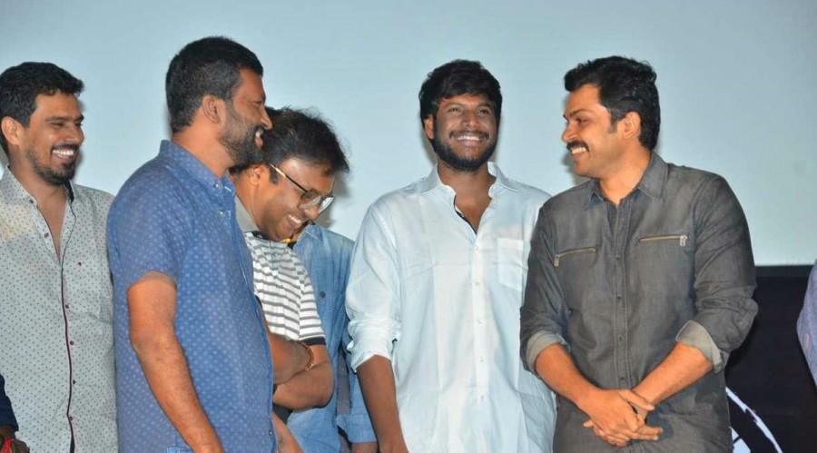 Tamil movie Nenjil Thunivirunthal audio launch event held at Chennai. Celebs like Karthi, Vikranth, Sundeep Kishan, D Imman, Harish Uthaman, Swathi, T. Siva, Dhileepan, Appukutty, Kannan, Madhan Karky, SR Prabhakaran graced the event. Karthi,Vikranth,Sundeep Kishan,Nenjil Thunivirunthal,Nenjil Thunivirunthal audio launch,Nenjil Thunivirunthal audio launch pics,Nenjil Thunivirunthal audio launch images,Nenjil Thunivirunthal audio launch stills,Nenjil Thunivirunthal audio launch pictures
